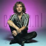 01-11-1979 Peter Frampton at studio in Amsterdam, The Netherlands.

[keywords]Posed, Eyecontact[/keywords]
